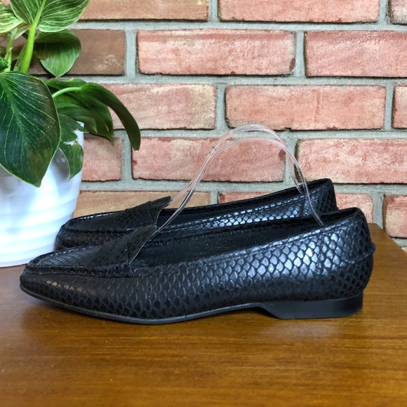 Marc Alpert Black Embossed Leather Loafer in Size 11 - Picture 4 of 11